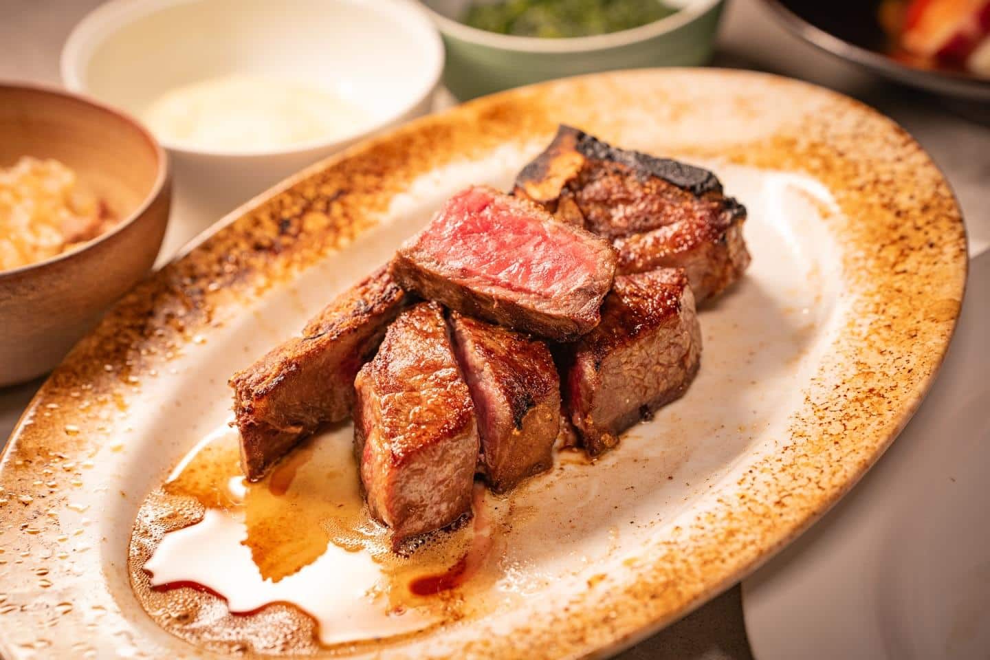 焼きの違いで楽しむ二つの表情。